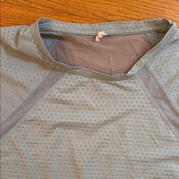 Ideology Women XL Green Mesh Workout Gym Shirt Short Sleeve - Picture 2 of 4